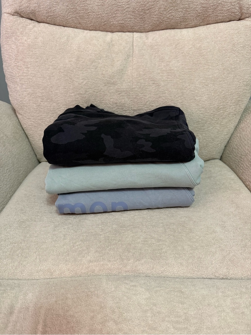 lululemon athletica Women's Crewneck perfectly oversized Sweaters size 6